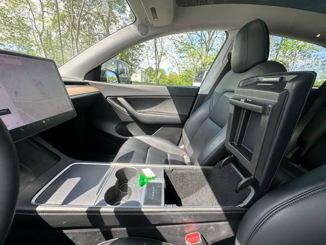 Used 2021 Tesla Model Y Long Range AWD/4WD image 24
