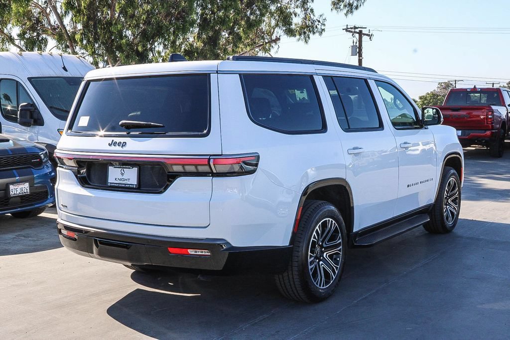 New 2026 Jeep Grand Wagoneer 4WD w/ HD Trailer Tow Package image 9