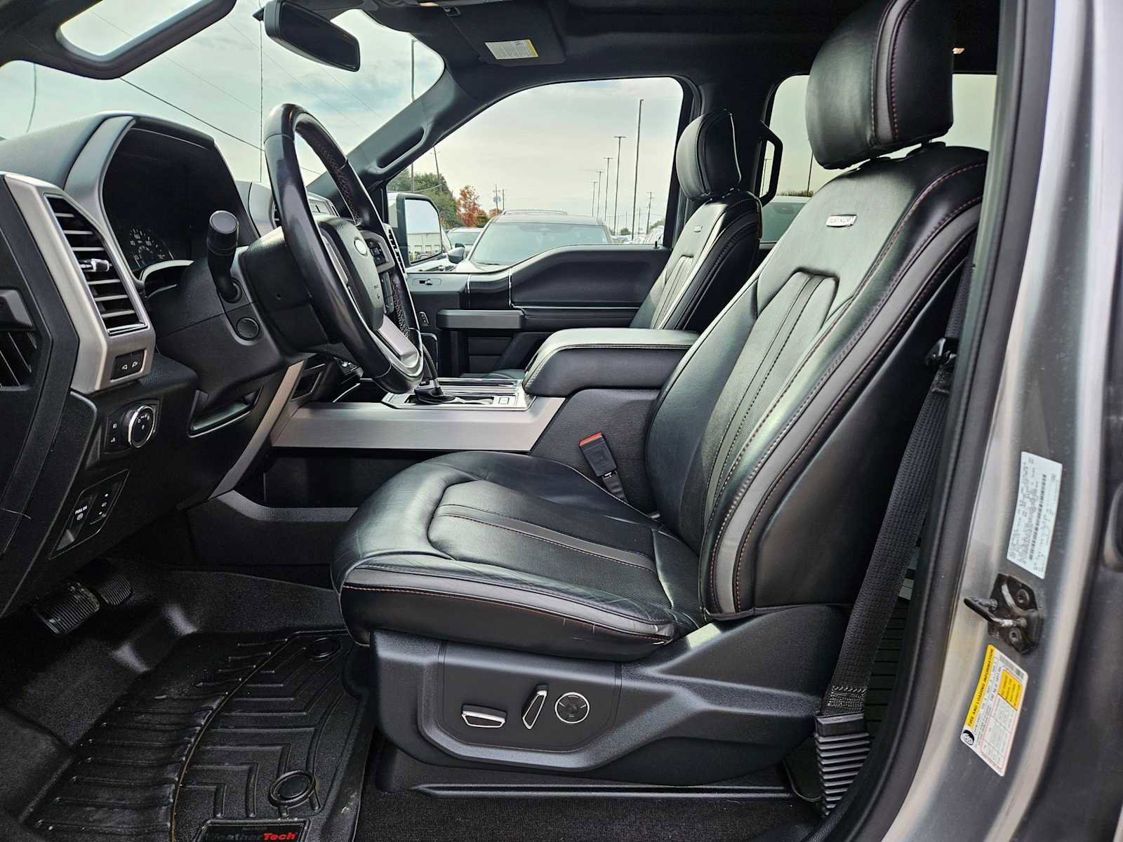 Used 2020 Ford F150 Platinum w/ Equipment Group 701A Luxury image 17