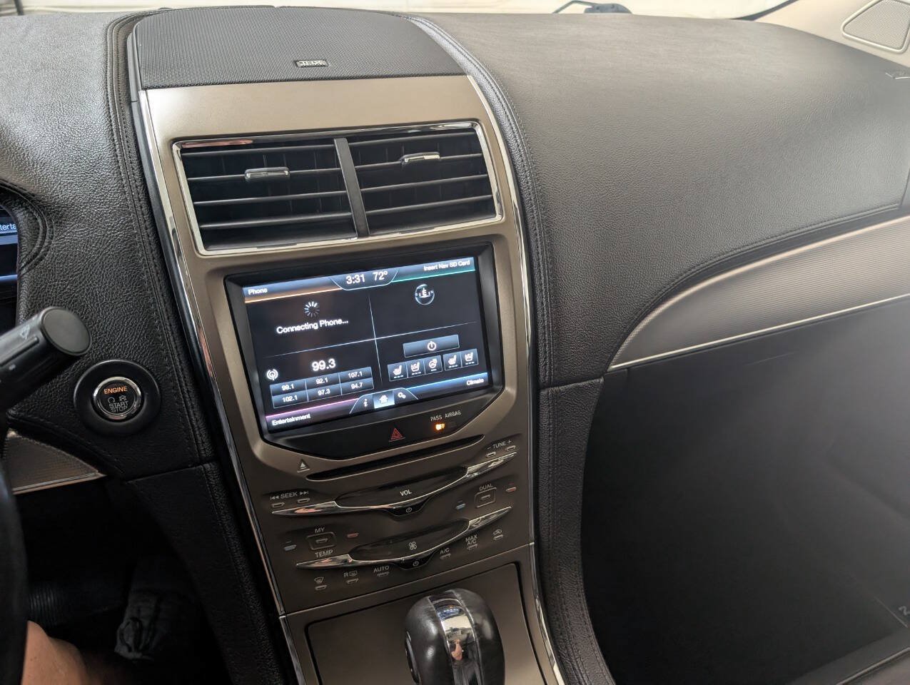 Used 2012 Lincoln MKX AWD image 12