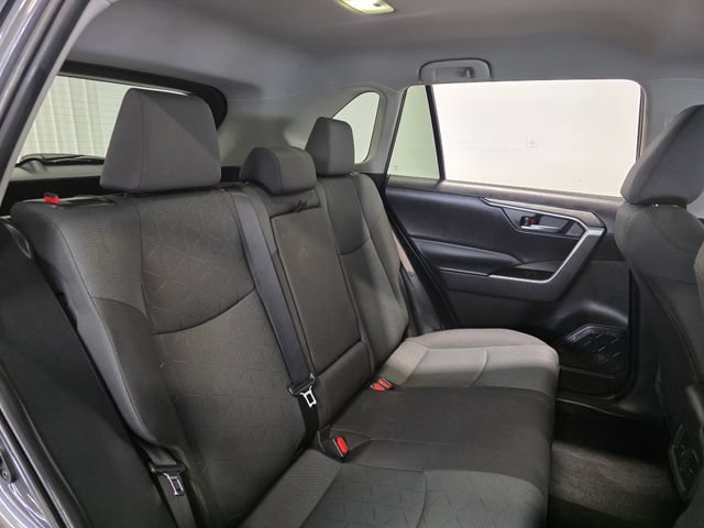 Used 2025 Toyota RAV4 XLE AWD/4WD image 14