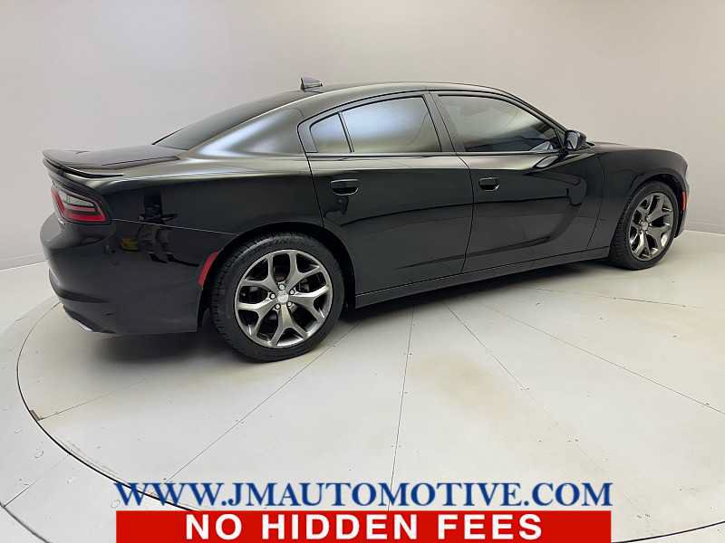 Used 2015 Dodge Charger SXT RWD image 5
