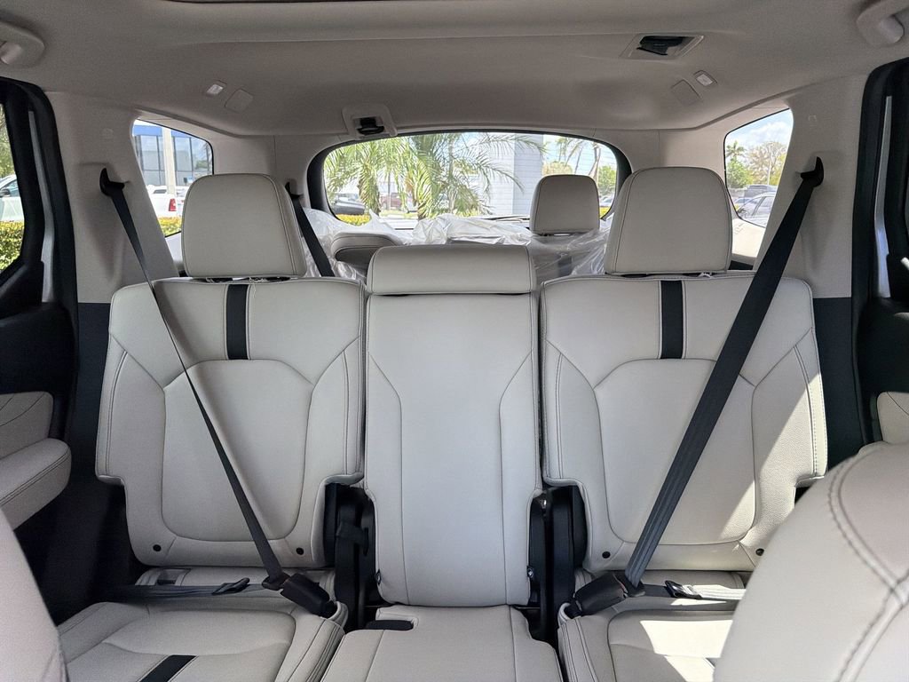 New 2026 Honda Pilot Touring image 14