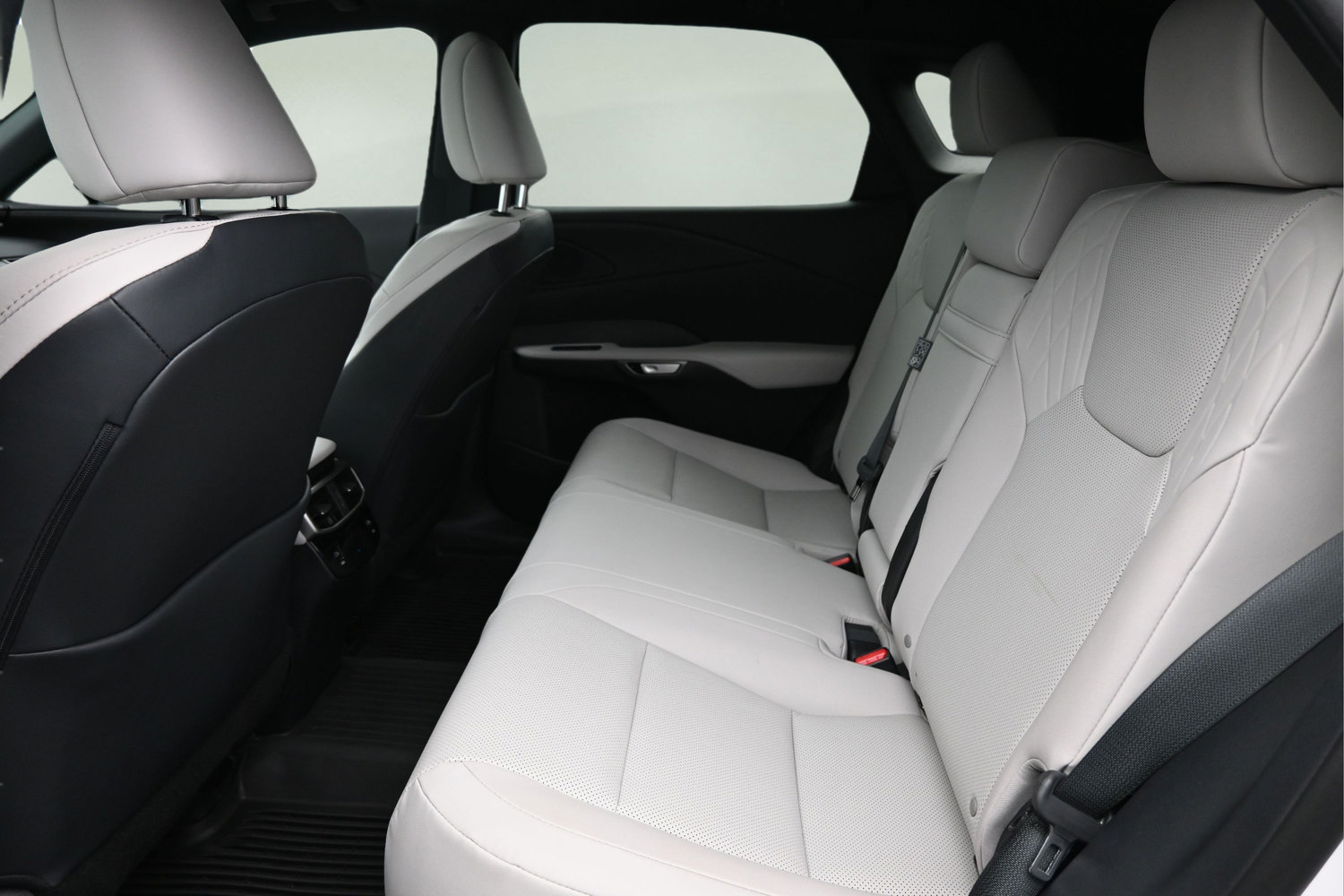 Used 2024 Lexus RX 350 Premium w/ Accessory Package AWD/4WD image 19