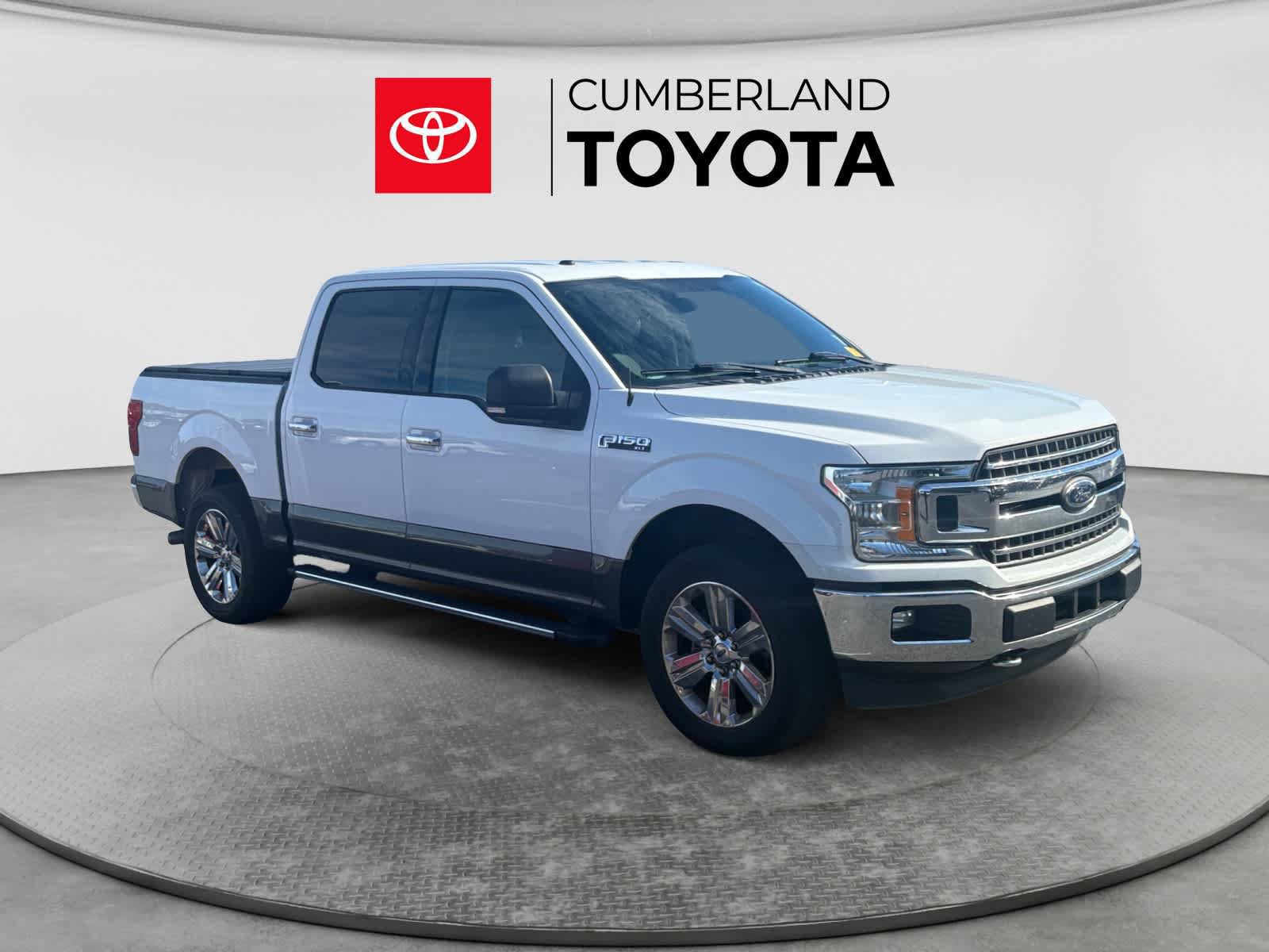 Used 2018 Ford F150 XLT w/ Equipment Group 302A Luxury AWD/4WD image 3