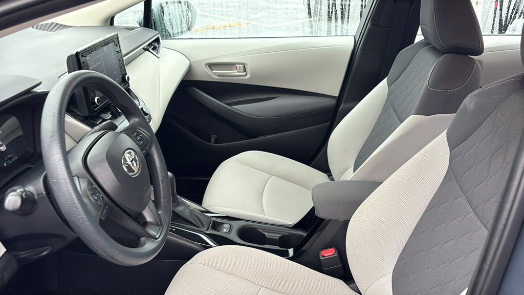 Used 2022 Toyota Corolla LE w/ Carpet Mat Package (TMS) FWD image 21