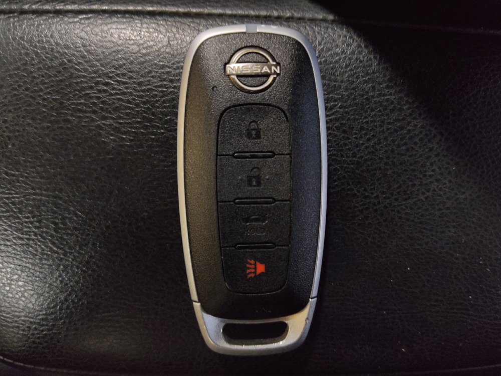 Used 2023 Nissan Versa SV w/ Trunk Package FWD image 32