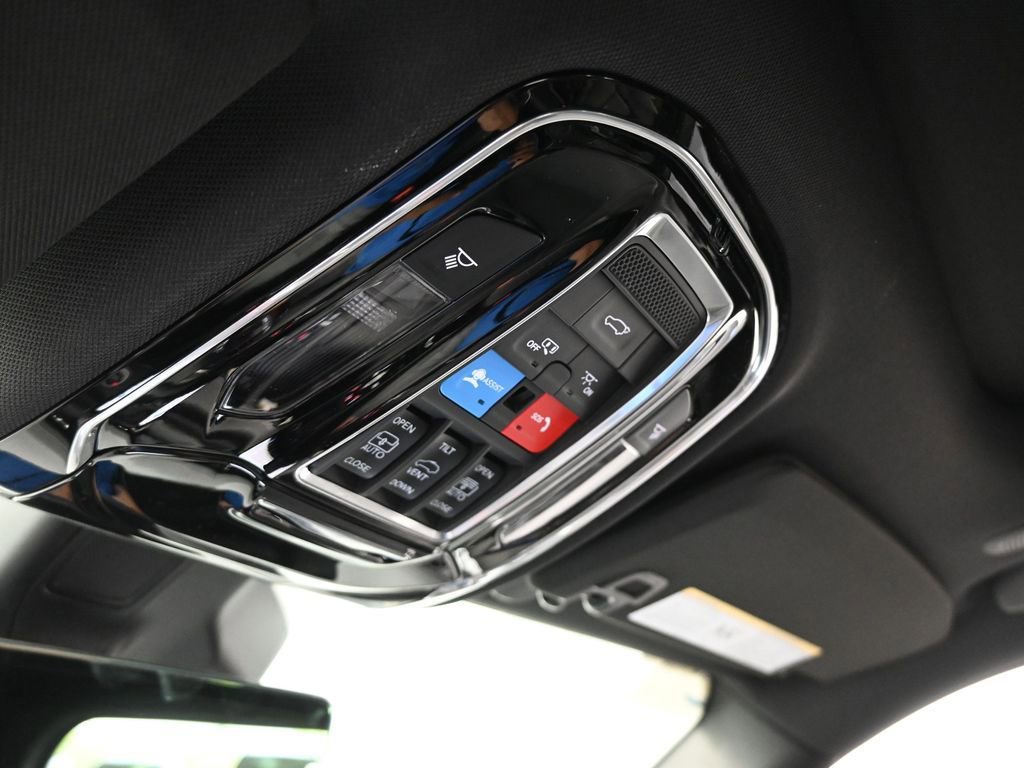 Used 2024 Jeep Grand Cherokee Overland w/ Luxury Tech Group IV image 38