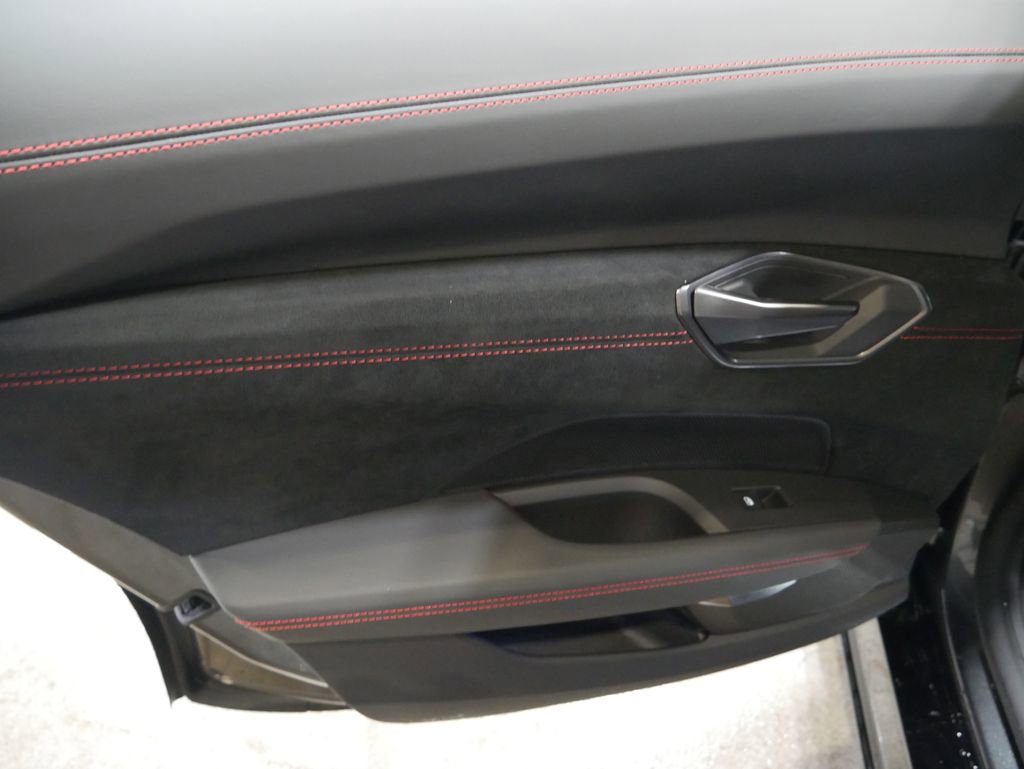 New 2026 Audi RS e-tron GT performance image 19