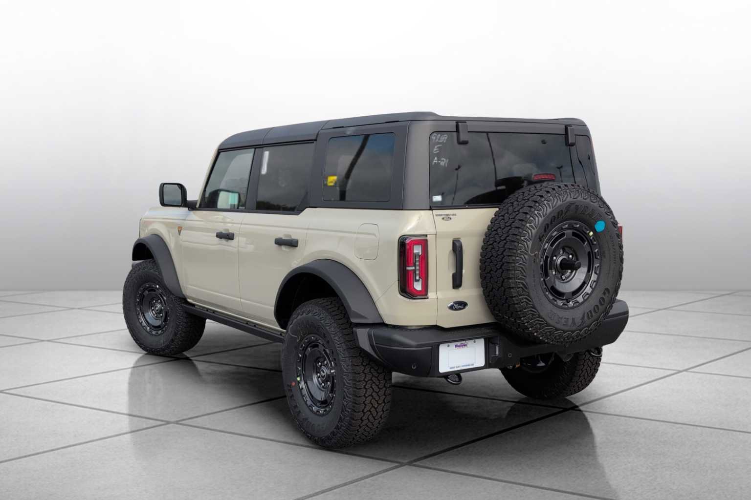 New 2025 Ford Bronco Badlands w/ Sasquatch Package image 13