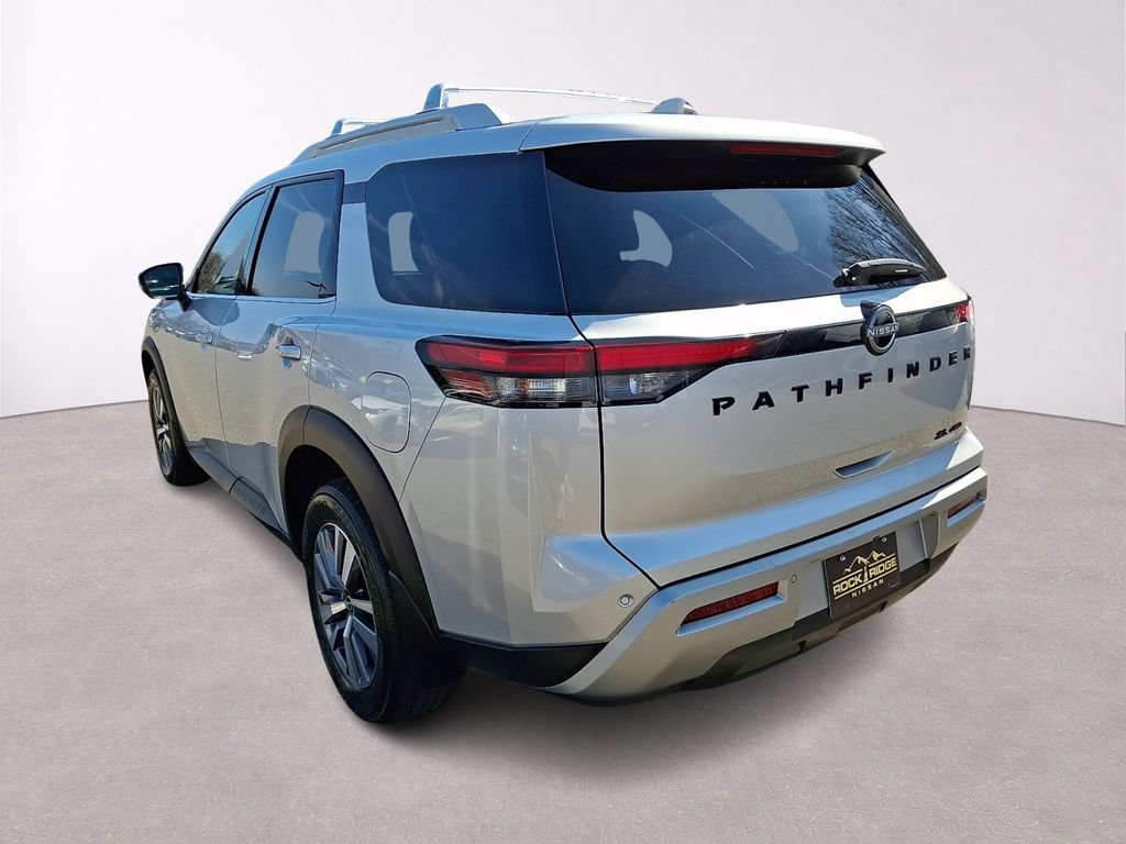 Used 2023 Nissan Pathfinder SL w/ Lighting Package (N92) AWD/4WD image 5