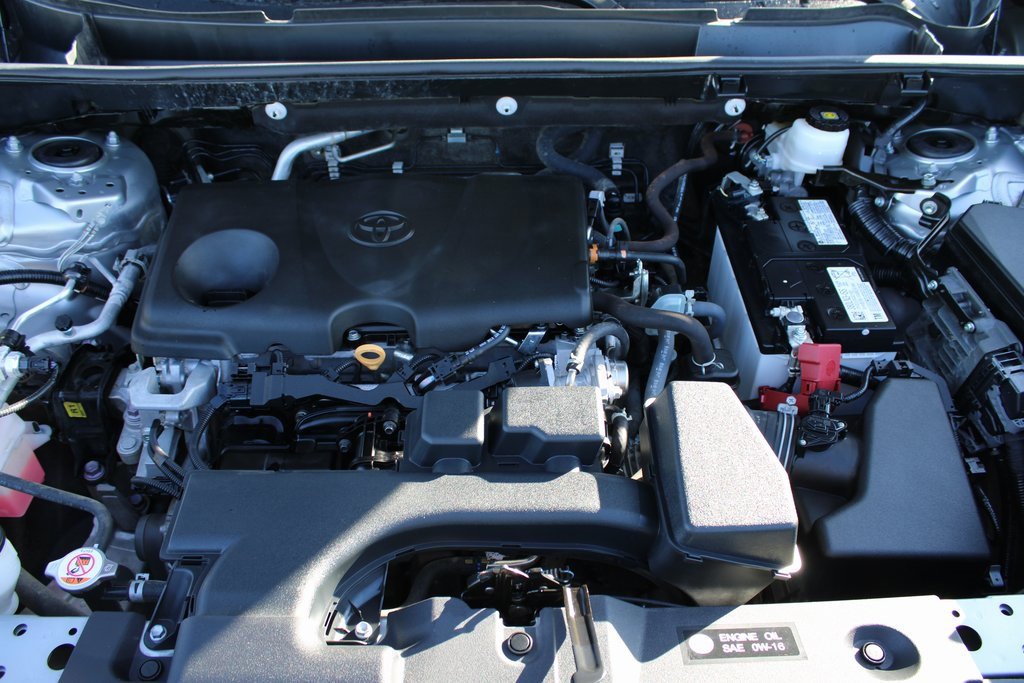 Used 2022 Toyota RAV4 LE image 13