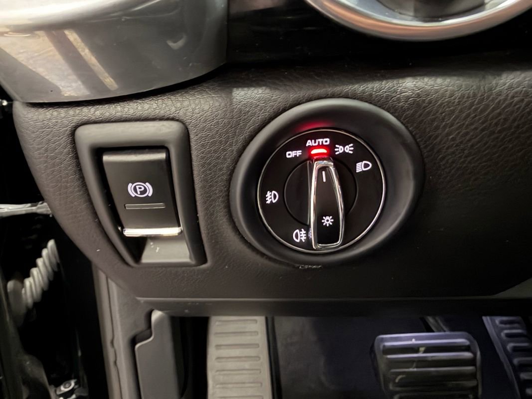 Used 2015 Porsche Cayenne Diesel image 15