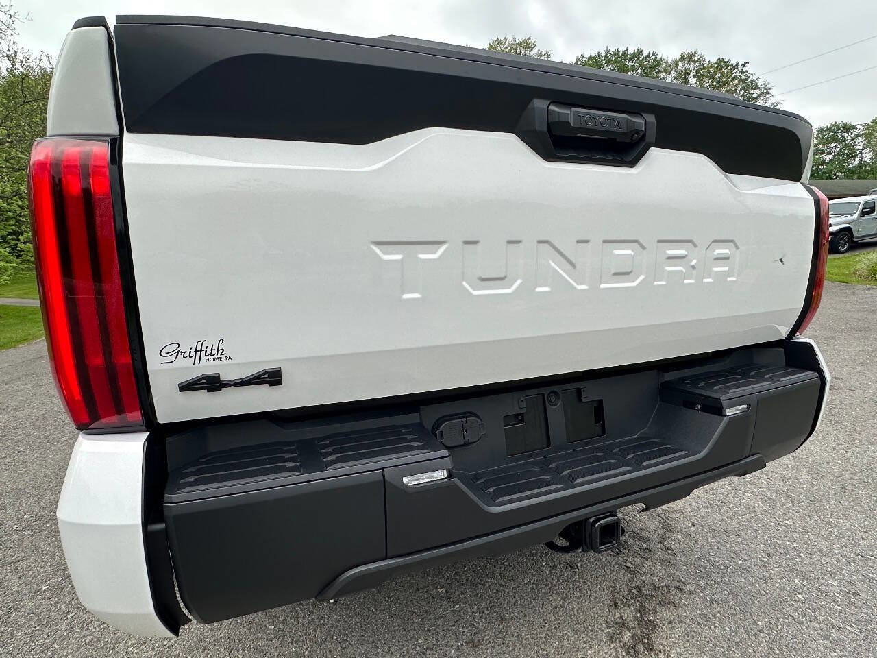 Used 2025 Toyota Tundra SR5 AWD/4WD image 11