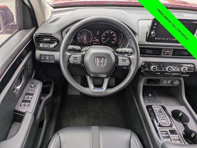 Used 2025 Honda Pilot Touring image 15