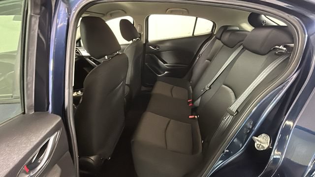 Used 2018 MAZDA MAZDA3 Sport FWD image 26