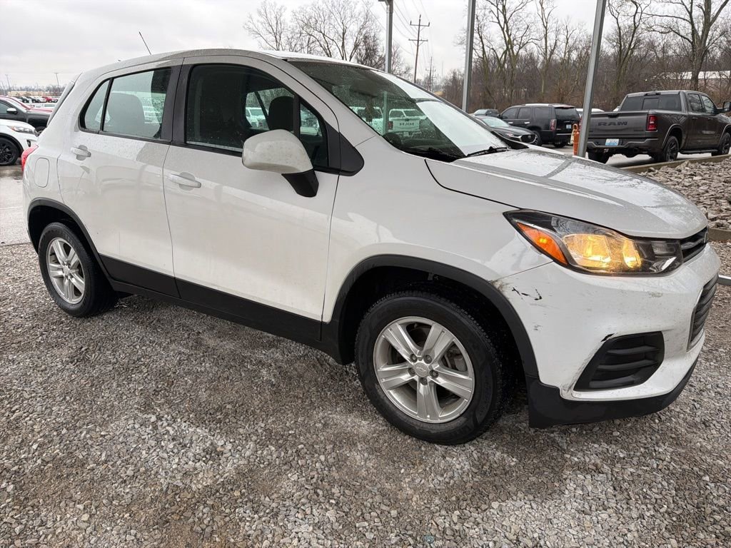 Used 2020 Chevrolet Trax LS image 2