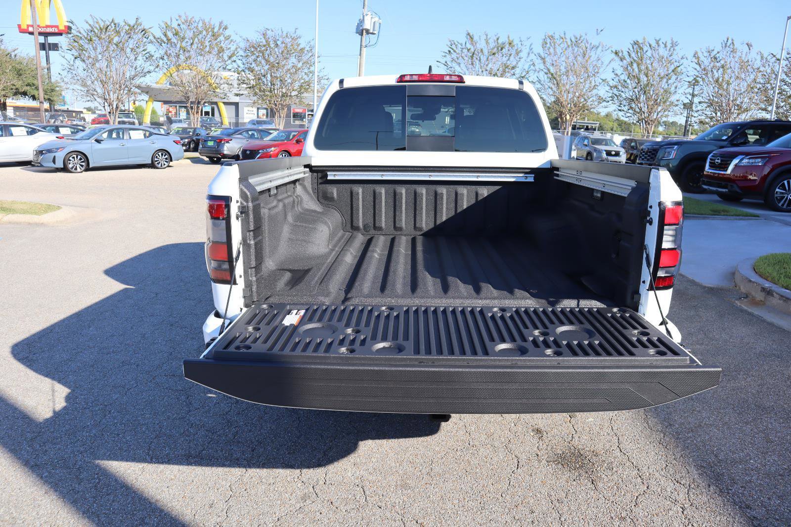 New 2026 Nissan Frontier 4x4 Crew Cab image 12