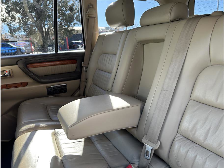 Used 2005 Lexus LX 470 4WD image 24