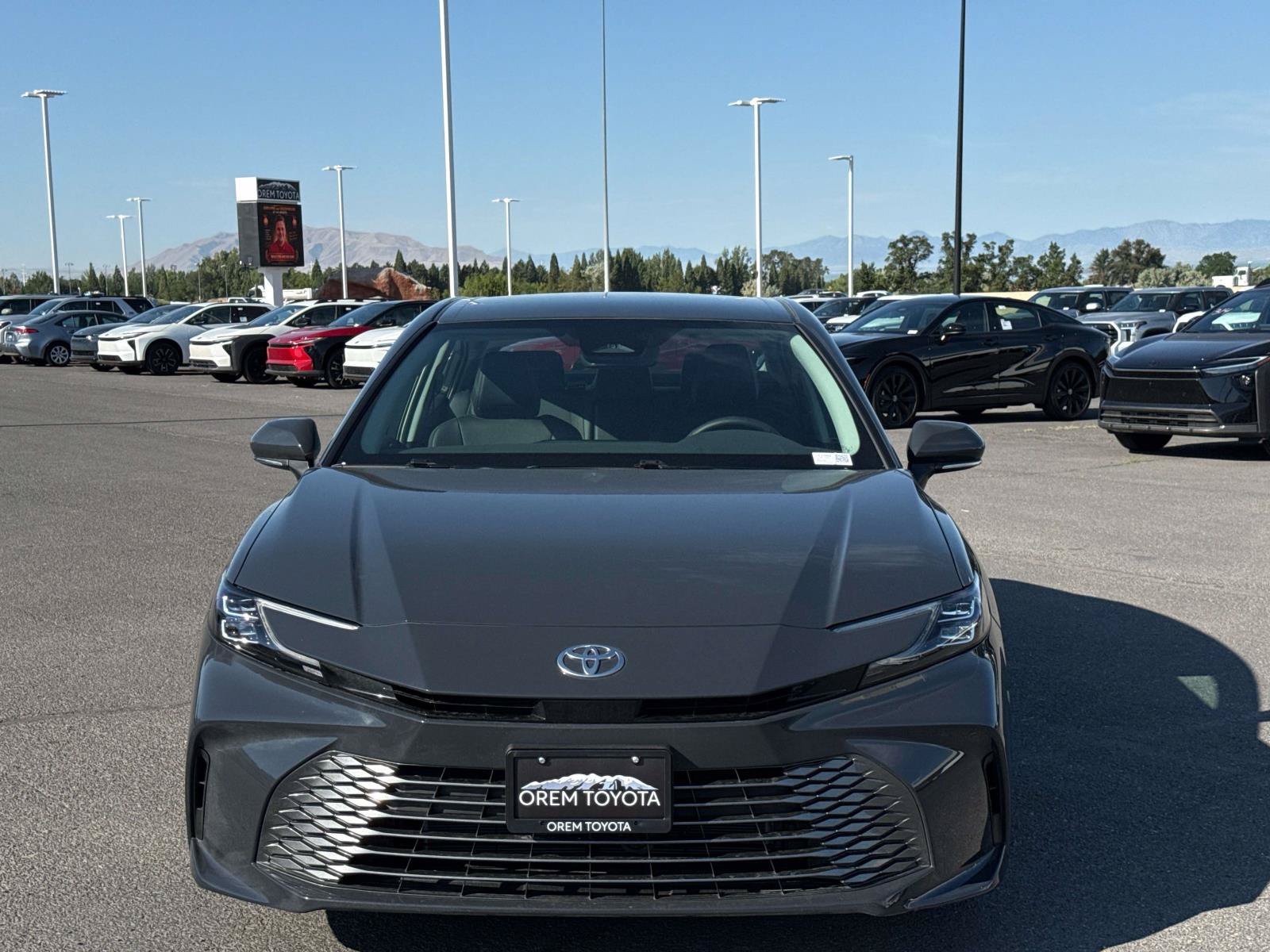 Used 2026 Toyota Camry XLE FWD image 2