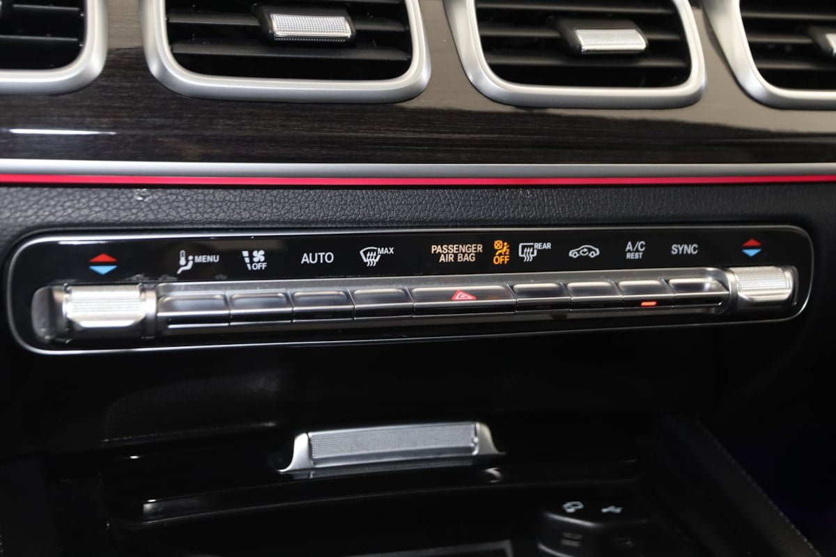 Used 2022 Mercedes-Benz GLE 350 4MATIC w/ Premium Package image 27