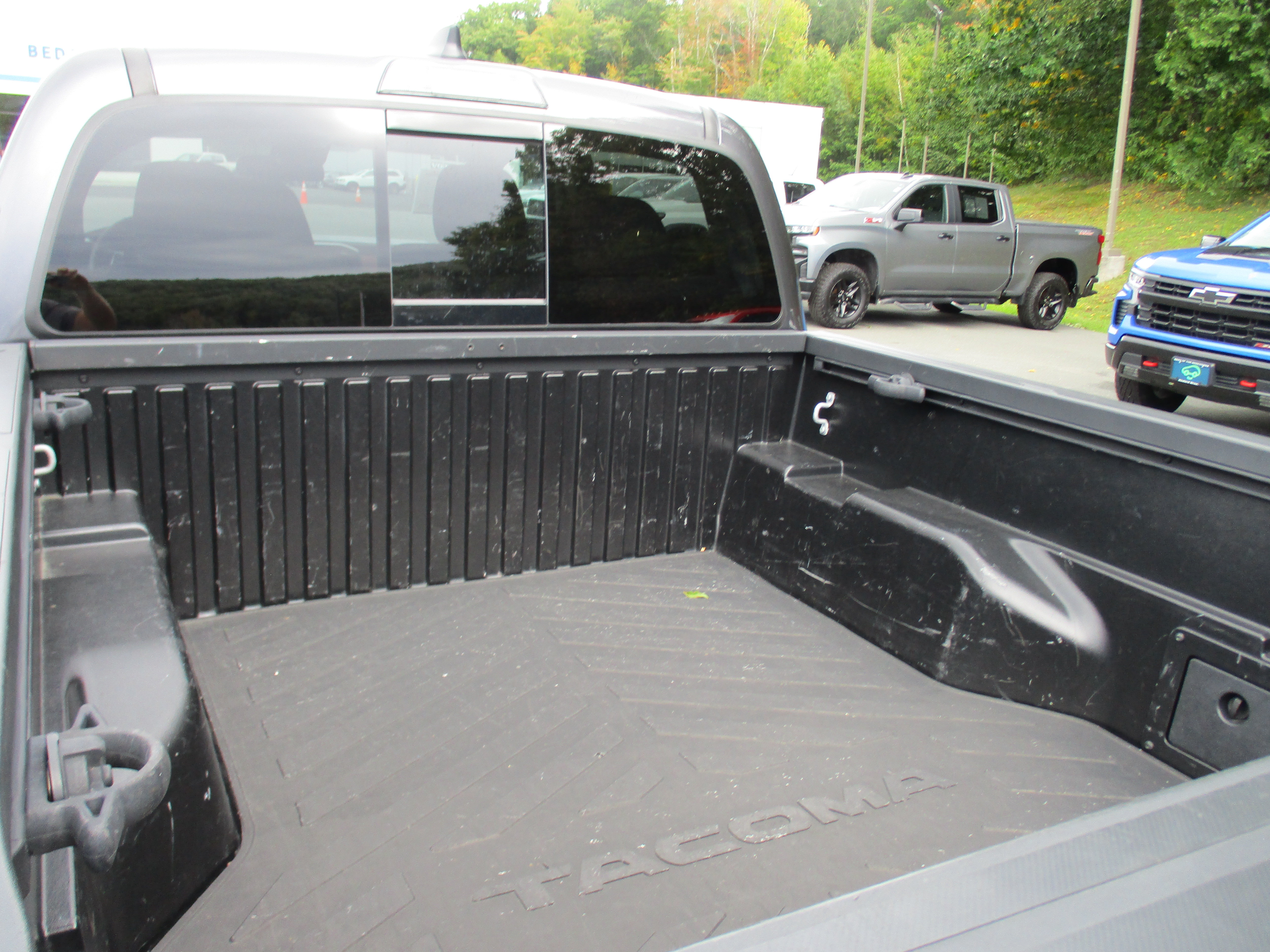 Used 2023 Toyota Tacoma SR5 AWD/4WD image 13