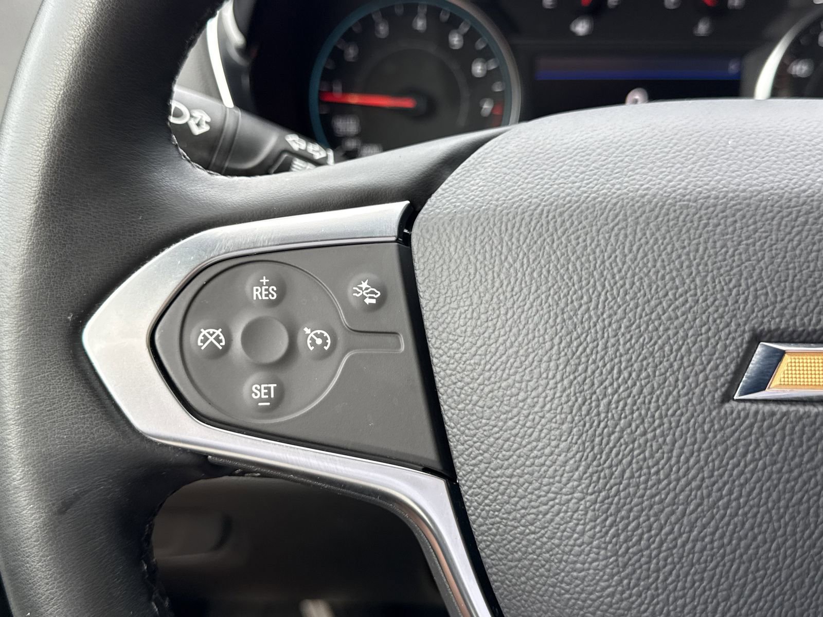 Used 2023 Chevrolet Traverse LT FWD image 21
