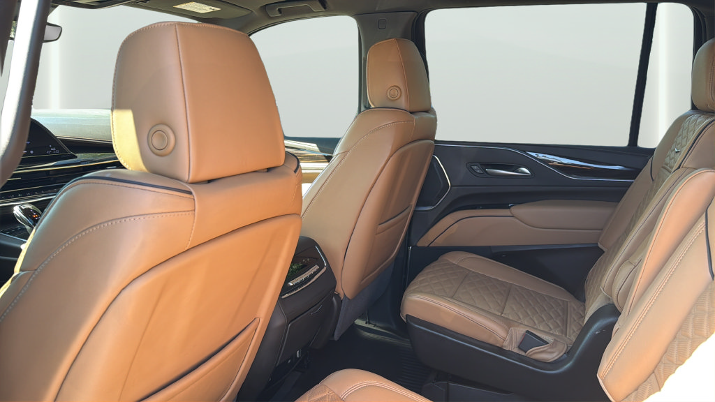 Used 2023 Cadillac Escalade ESV Premium Luxury w/ Performance Package RWD image 28