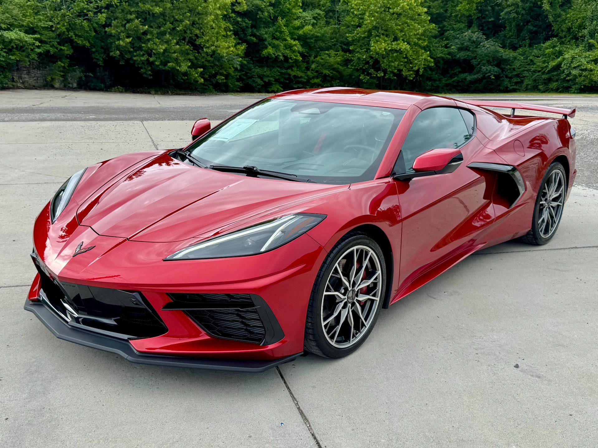 Used 2025 Chevrolet Corvette Stingray Premium Cpe w/ Z51 Performance Package RWD image 2