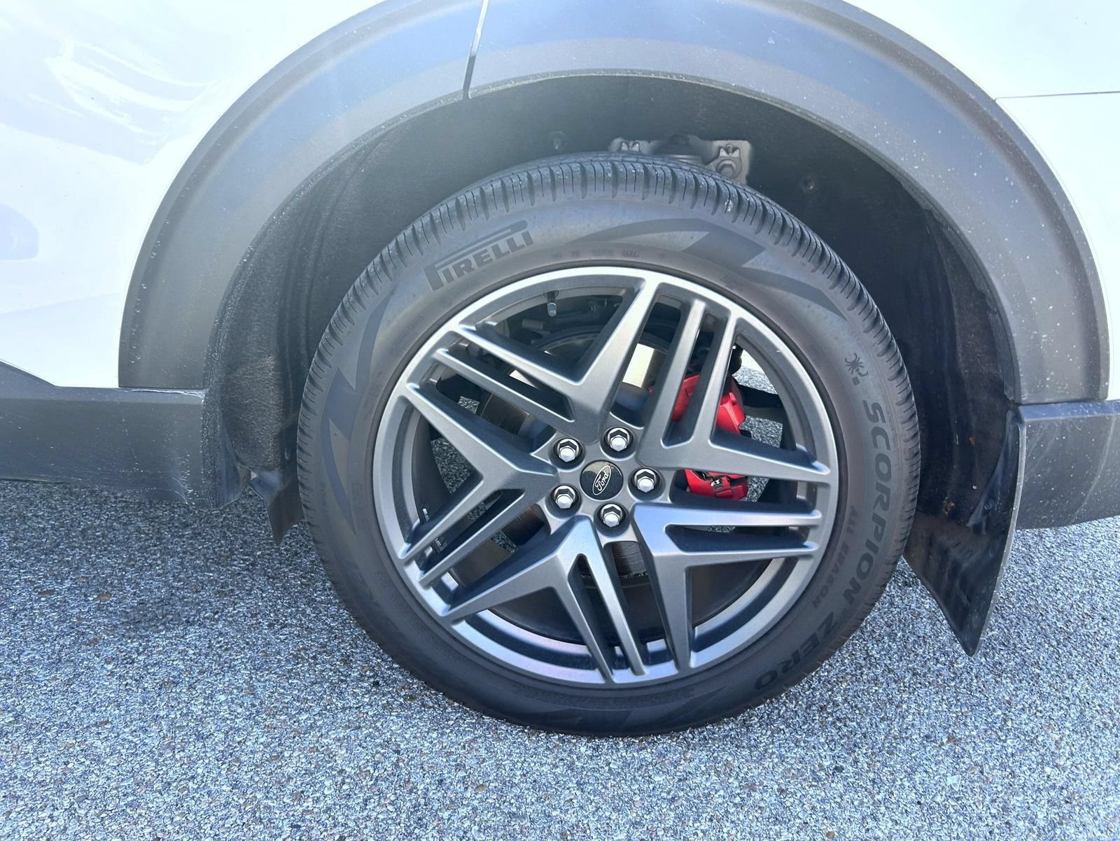 Used 2025 Ford Explorer ST AWD/4WD image 21