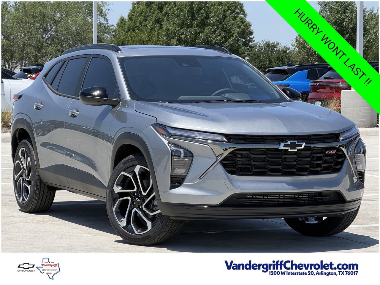 New 2026 Chevrolet Trax RS w/ Sunroof Package FWD image 2
