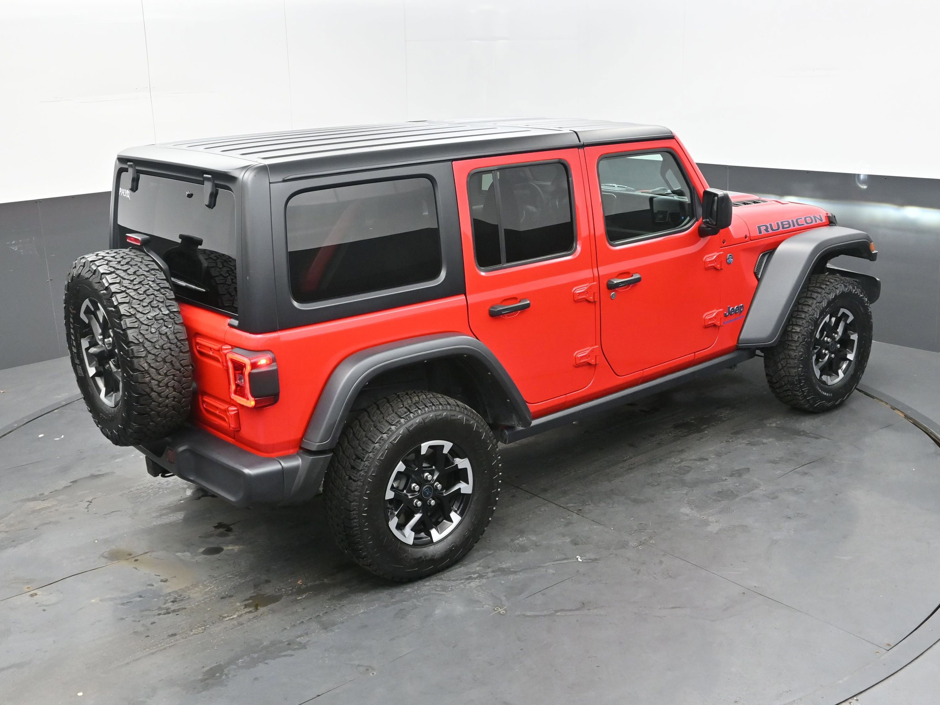 Used 2024 Jeep Wrangler Unlimited Rubicon 4xe image 39