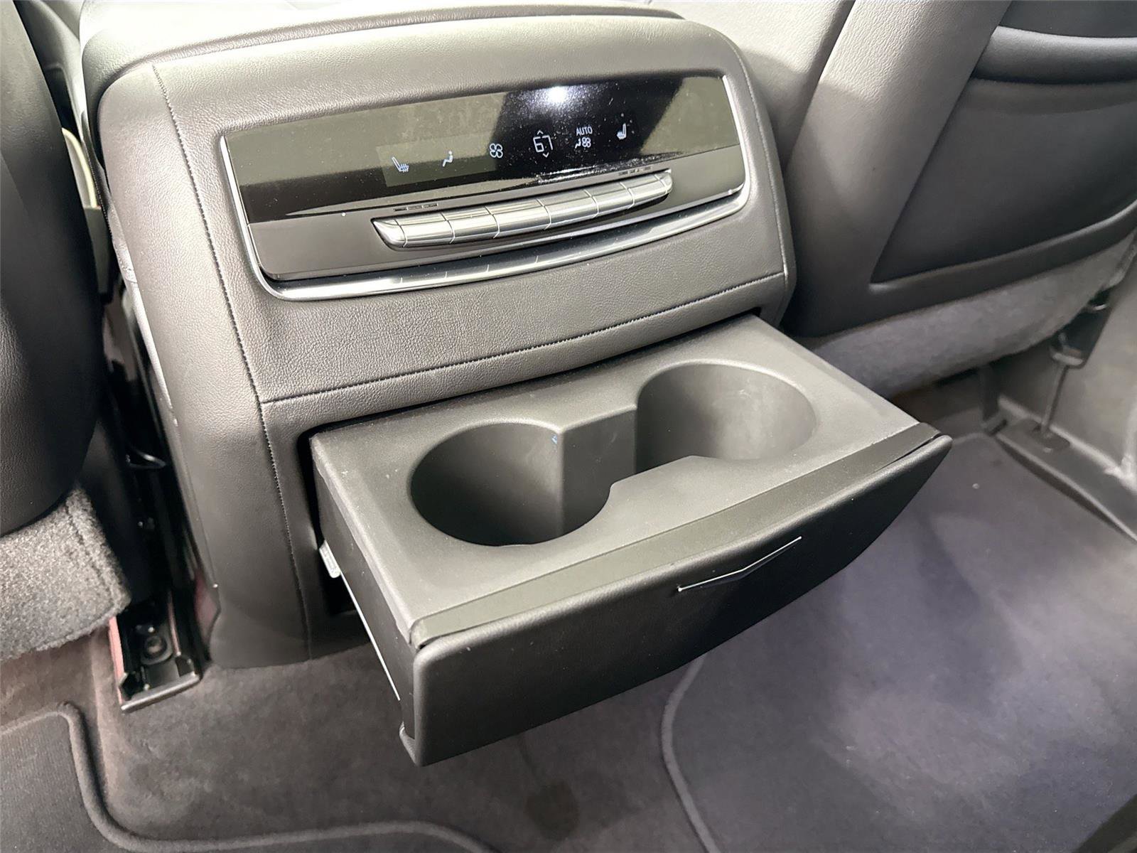 Used 2024 Cadillac Escalade Sport image 39