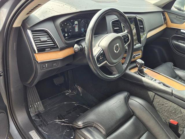 Used 2020 Volvo XC90 T6 Inscription w/ Protection Package Premier AWD/4WD image 2
