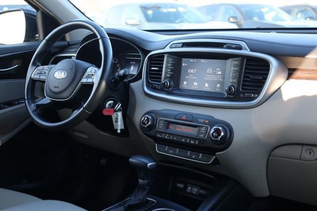 Used 2019 Kia Sorento LX w/ LX Convenience Package image 7
