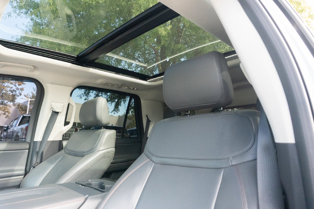 Used 2025 Ford Expedition Active RWD image 25