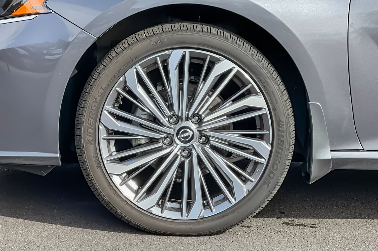 Used 2024 Nissan Altima 2.5 SL image 38