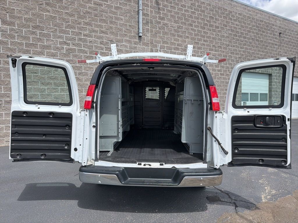 Used 2020 Chevrolet Express 2500 w/ Driver Convenience Package RWD image 31