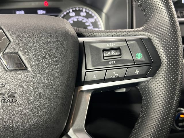 Used 2024 Mitsubishi Outlander SE image 24