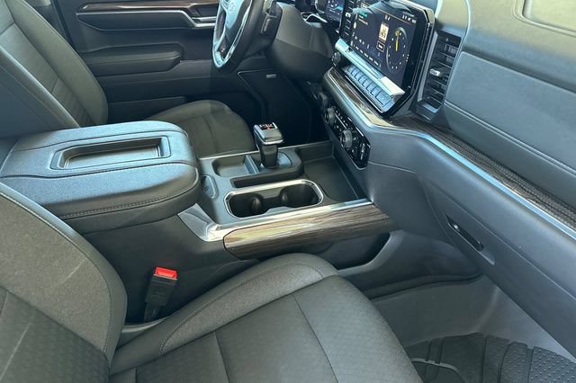 Used 2022 Chevrolet Silverado 1500 RST w/ Convenience Package II AWD/4WD image 19
