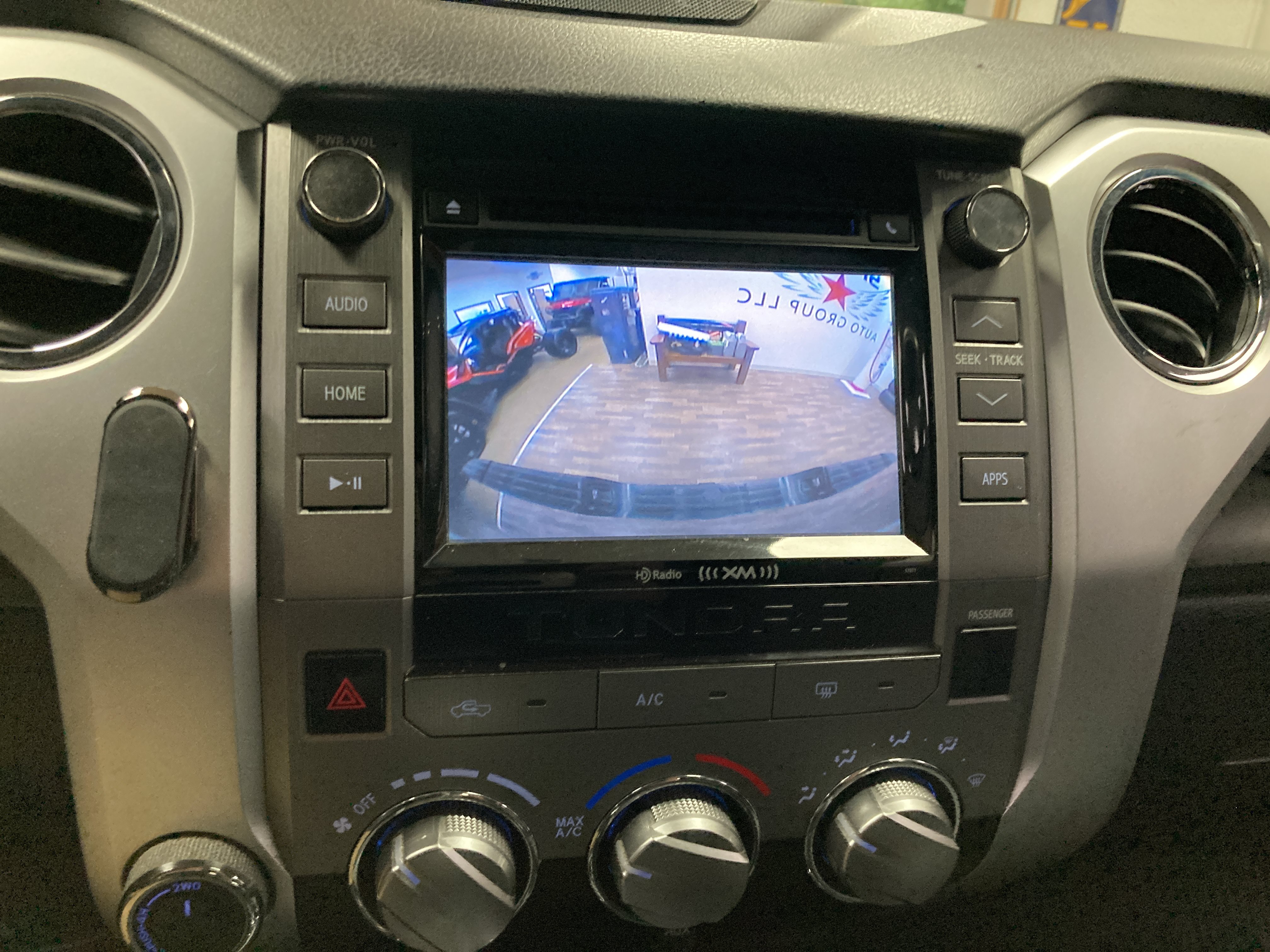 Used 2014 Toyota Tundra SR5 w/ SR5 Upgrade Package AWD/4WD image 29
