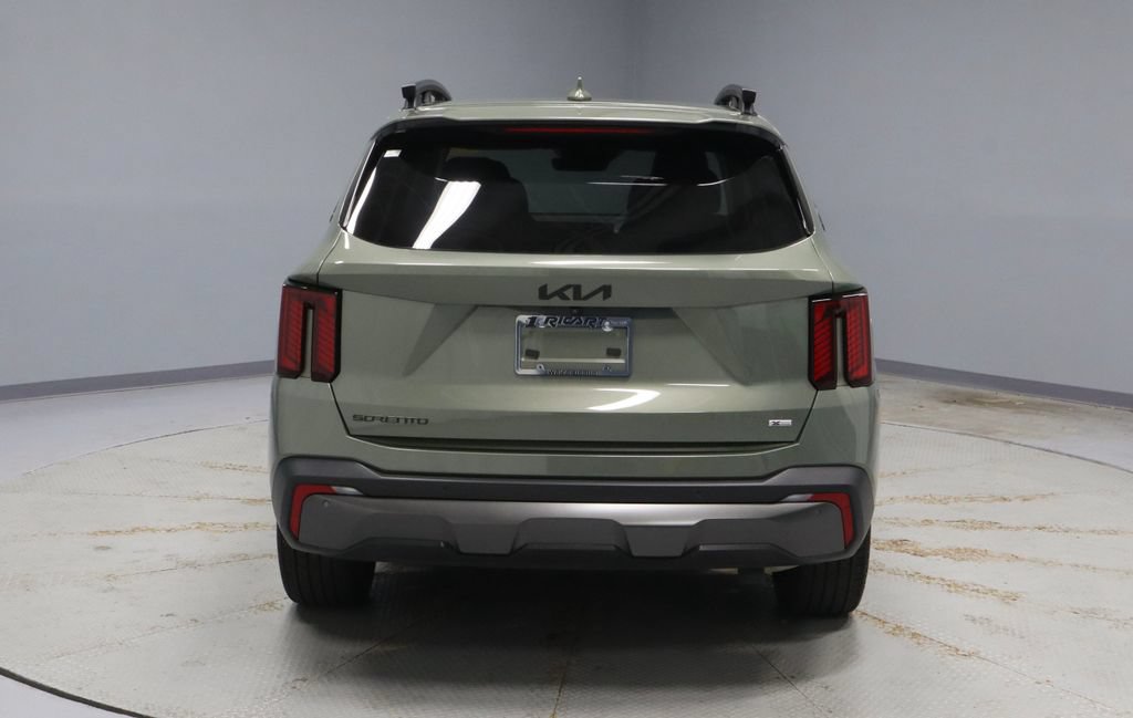 Used 2025 Kia Sorento SX AWD/4WD image 9
