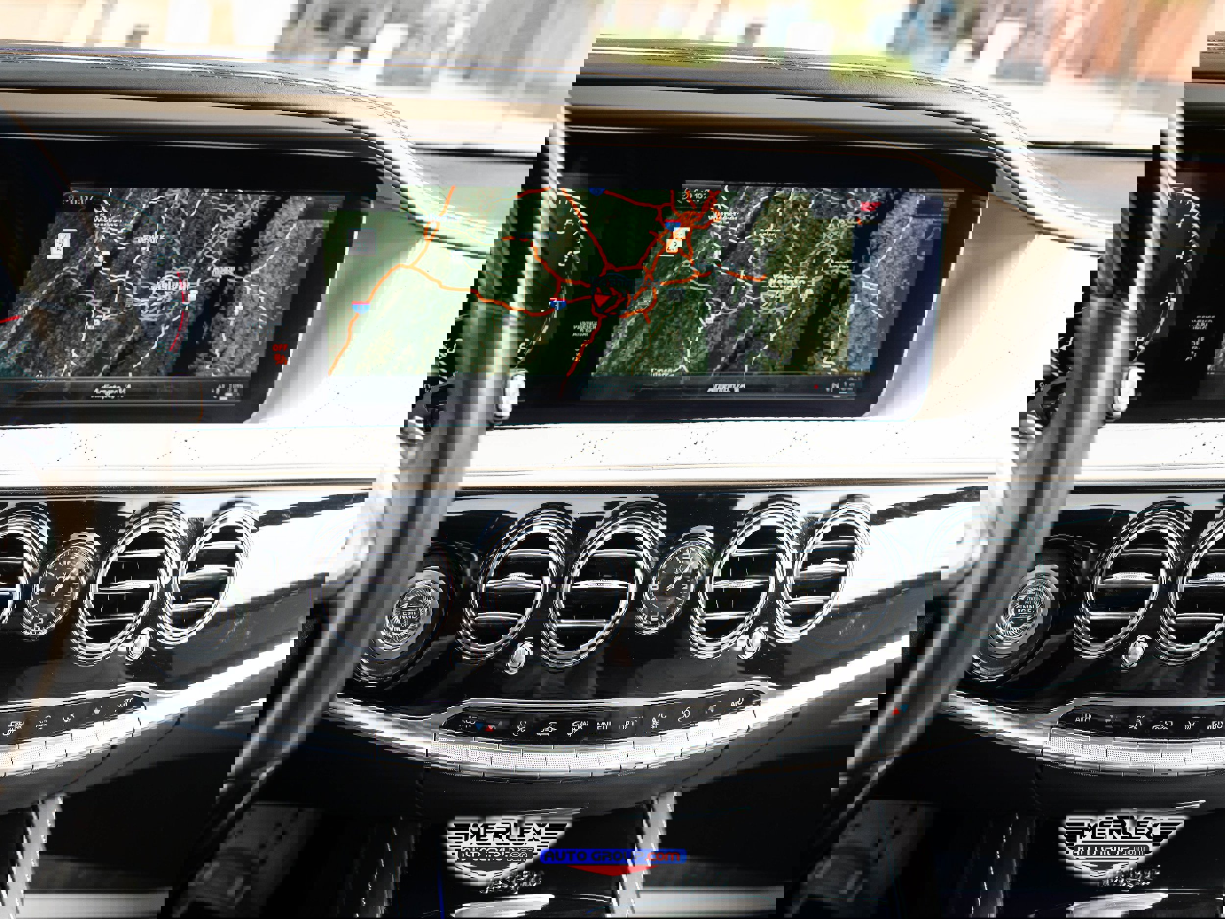 Used 2018 Mercedes-Benz S 560 4MATIC Sedan image 32