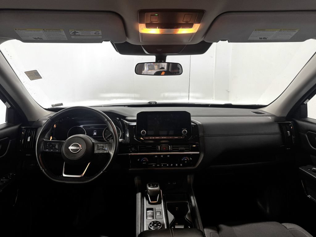 Used 2025 Nissan Pathfinder SV AWD/4WD image 3