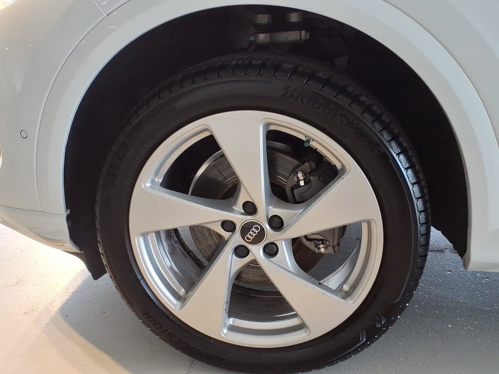Certified 2025 Audi Q5 Premium w/ Premium Plus AWD/4WD image 7