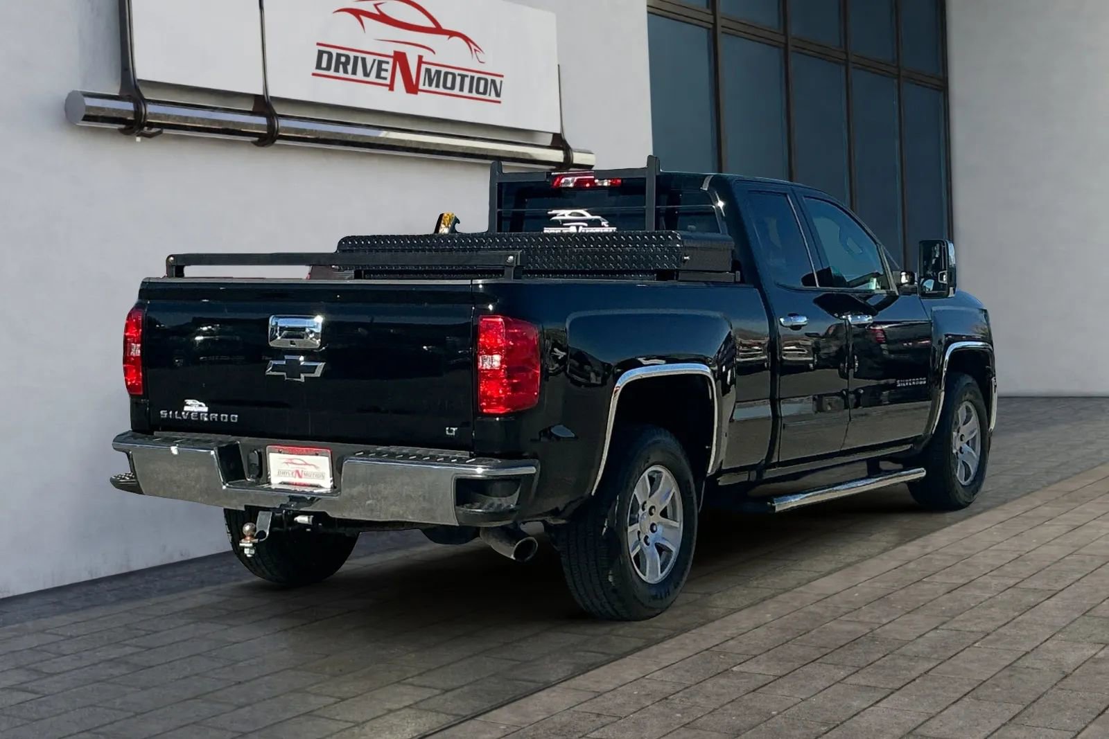Used 2018 Chevrolet Silverado 1500 LT w/ All Star Edition image 4