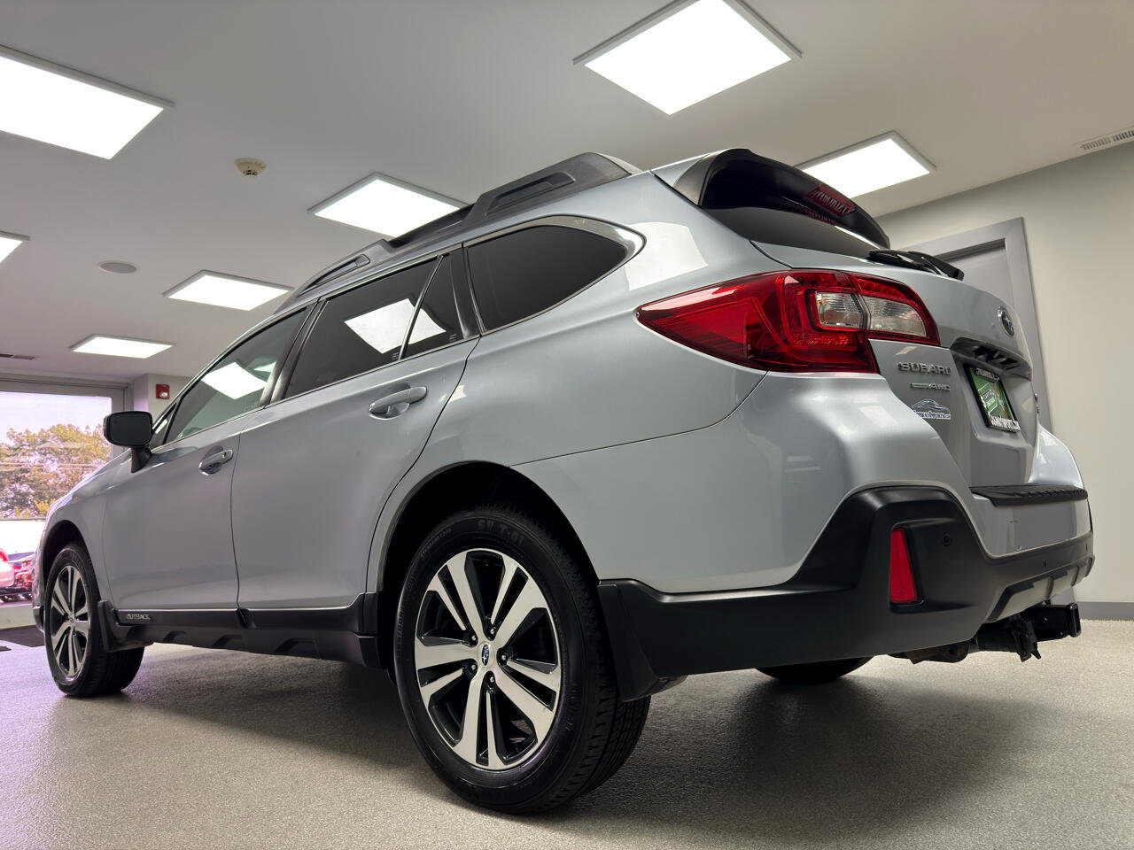 Used 2019 Subaru Outback 3.6R Limited w/ Popular Package #2 image 5