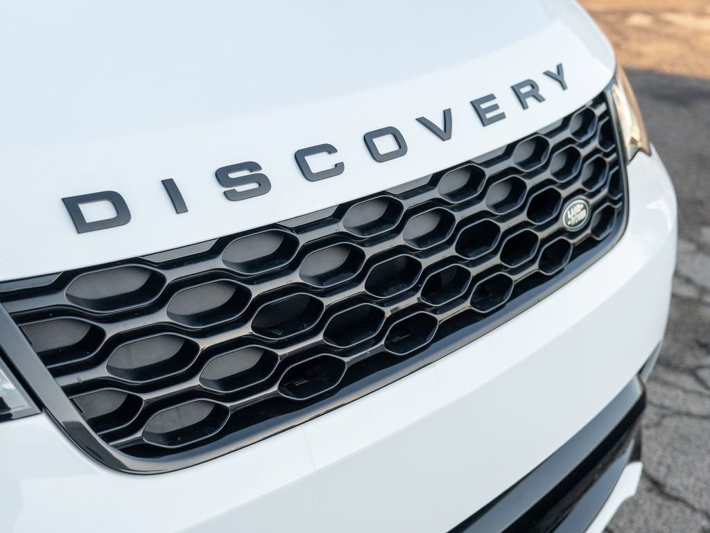 Used 2024 Land Rover Discovery Dynamic SE image 16
