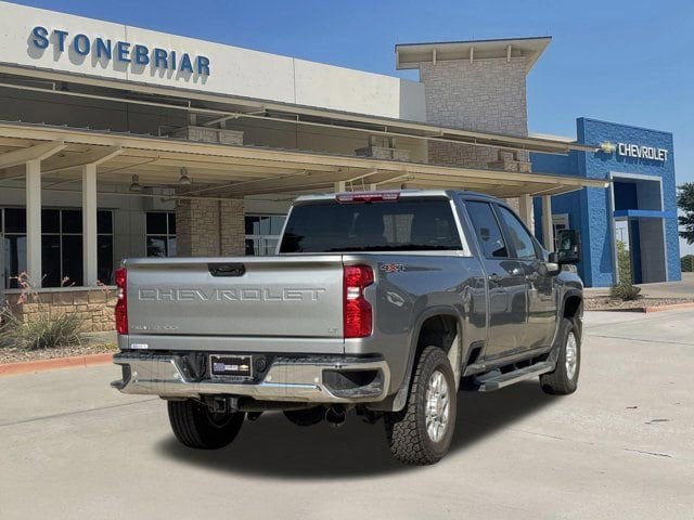 Used 2025 Chevrolet Silverado 3500 LT w/ Safety Package AWD/4WD image 4