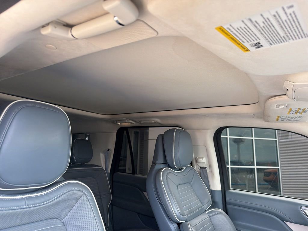 Used 2023 Lincoln Navigator L Black Label AWD/4WD image 32